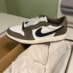 NIB Men's Nike Air Jordan 1 Retro Low OG Sneakers